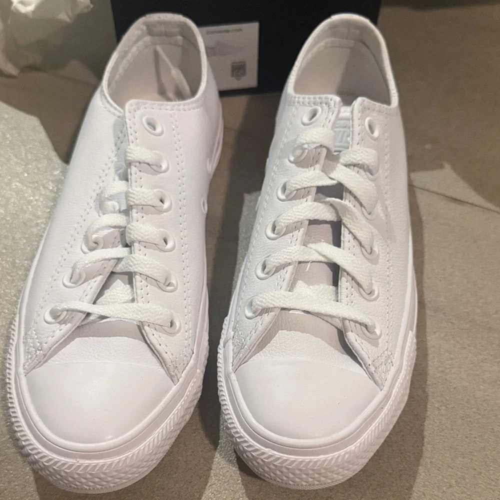 Converse White Low-Top Sneakers - Picture 4 of 5